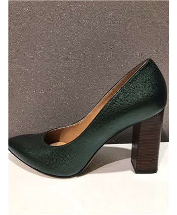 Anis zöld cipő, barna kockasarokkal